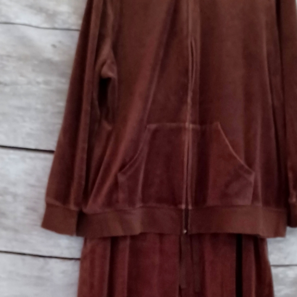 Velour lounging set
